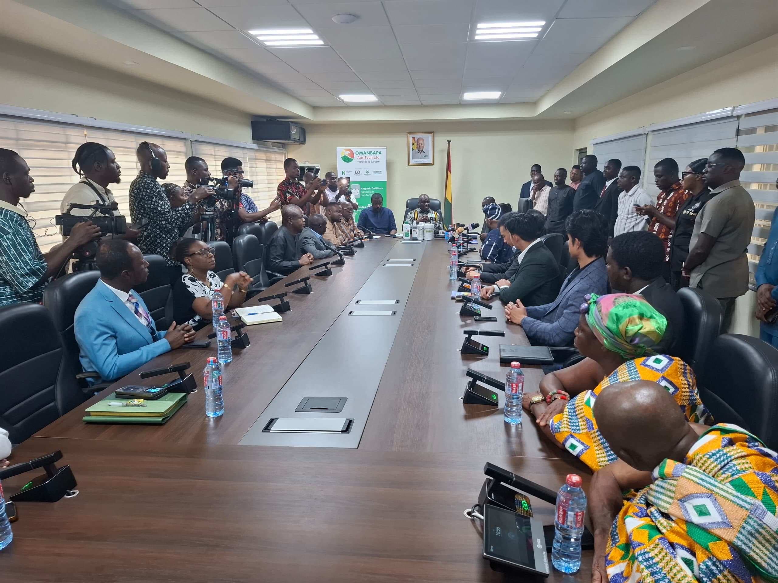 Ministry of Agriculture signs deal to establish organic fertiliser plant in Ghana
