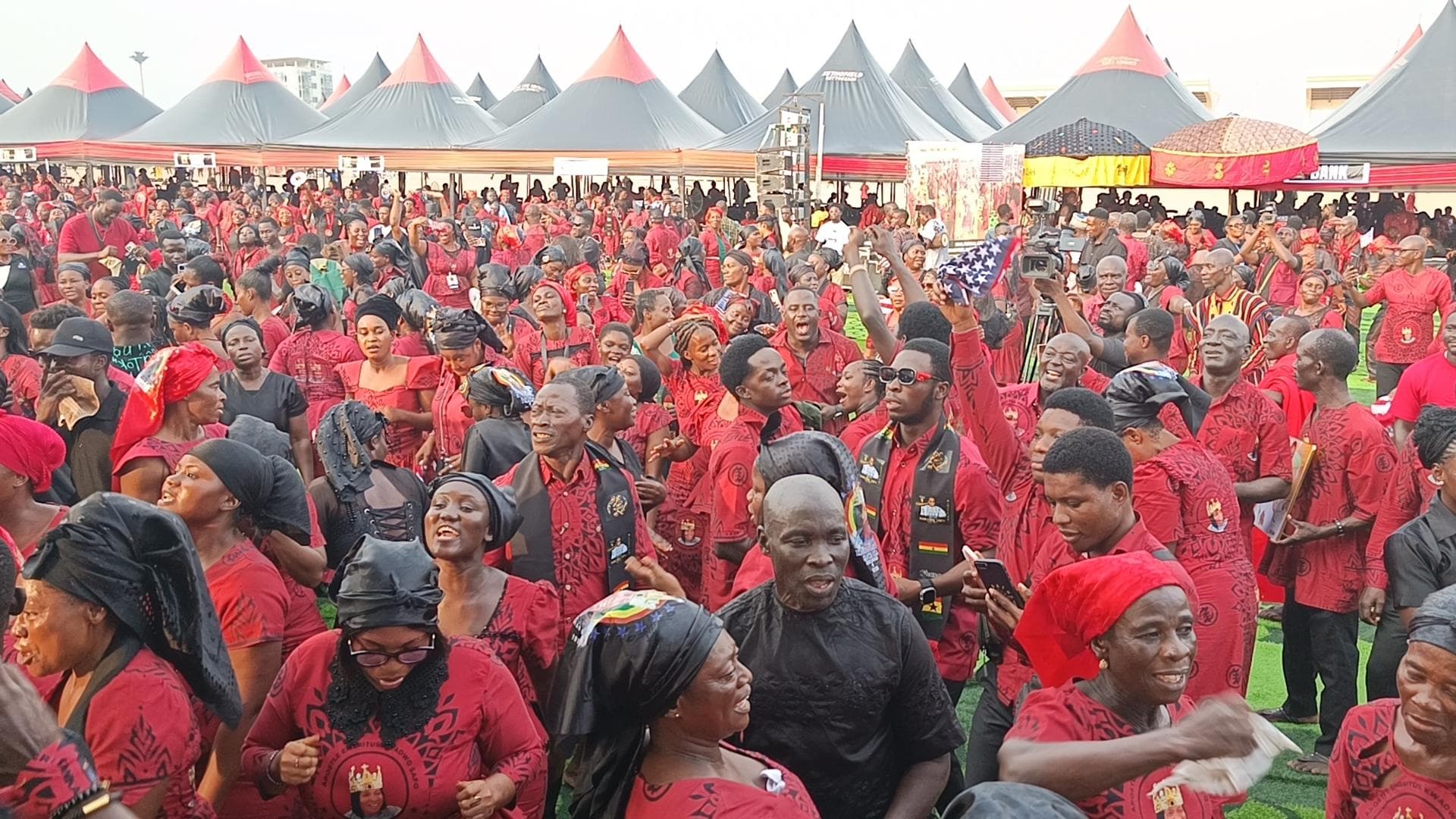 Hundreds attend final rites for Apostle Kwadwo Safo