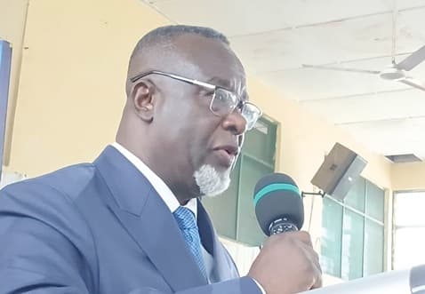 Chief Justice swears in executives of justice clubs in 10 schools