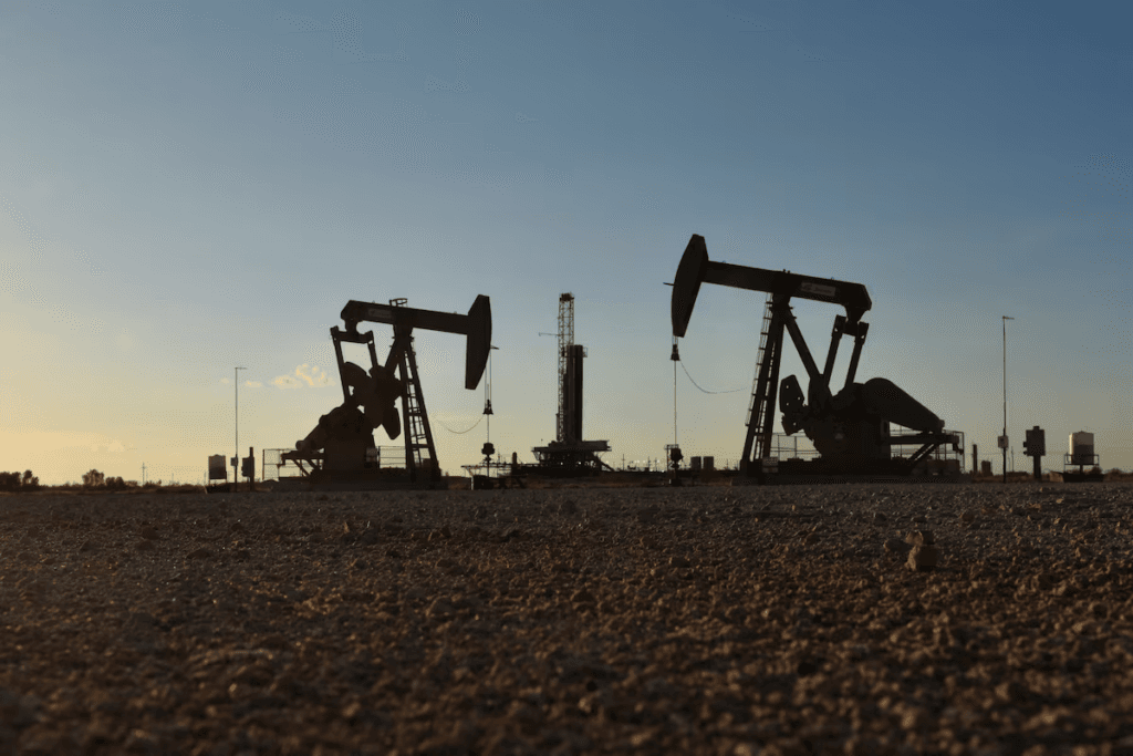 Oil rises on intensifying US-Iran hostilities, threat of Red Sea closure
