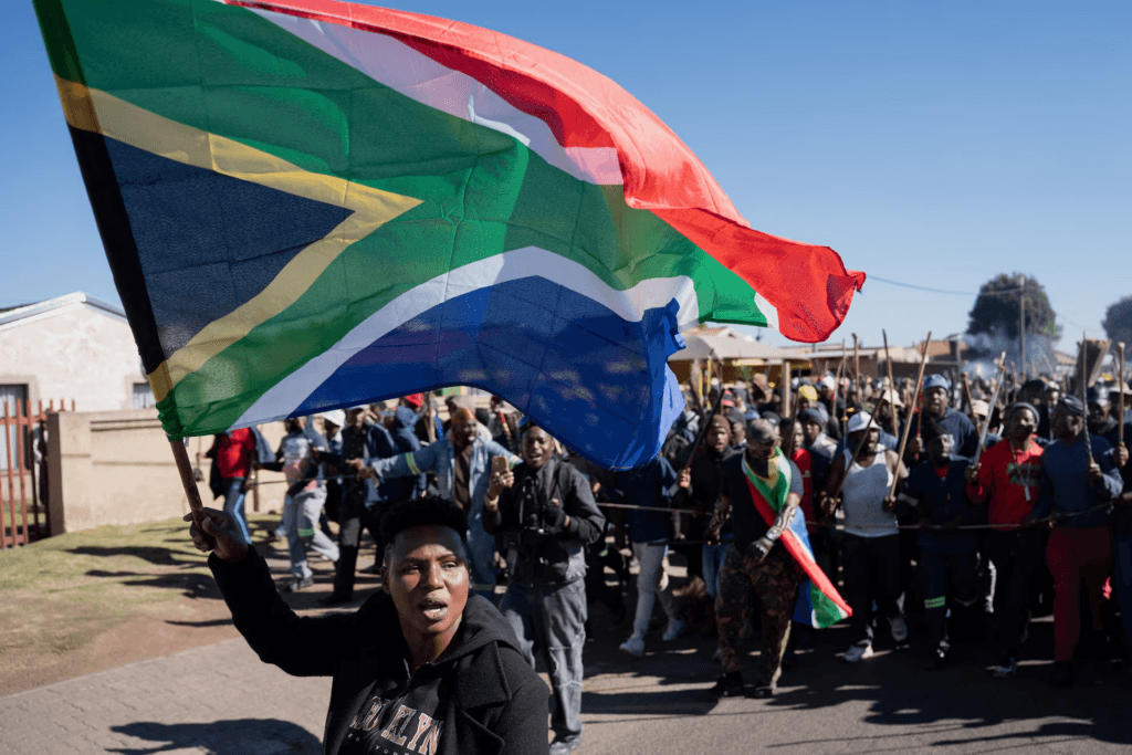 Nigeria brings home 1,490 citizens from South Africa after xenophobic attacks