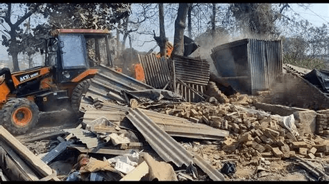 KMA demolishes illegal structures, summons sanitation offenders during Adum clean-up