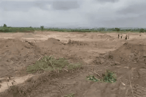 Operators flee as Minerals Commission, NAIMOS raid suspected illegal sand-winning site at Ada