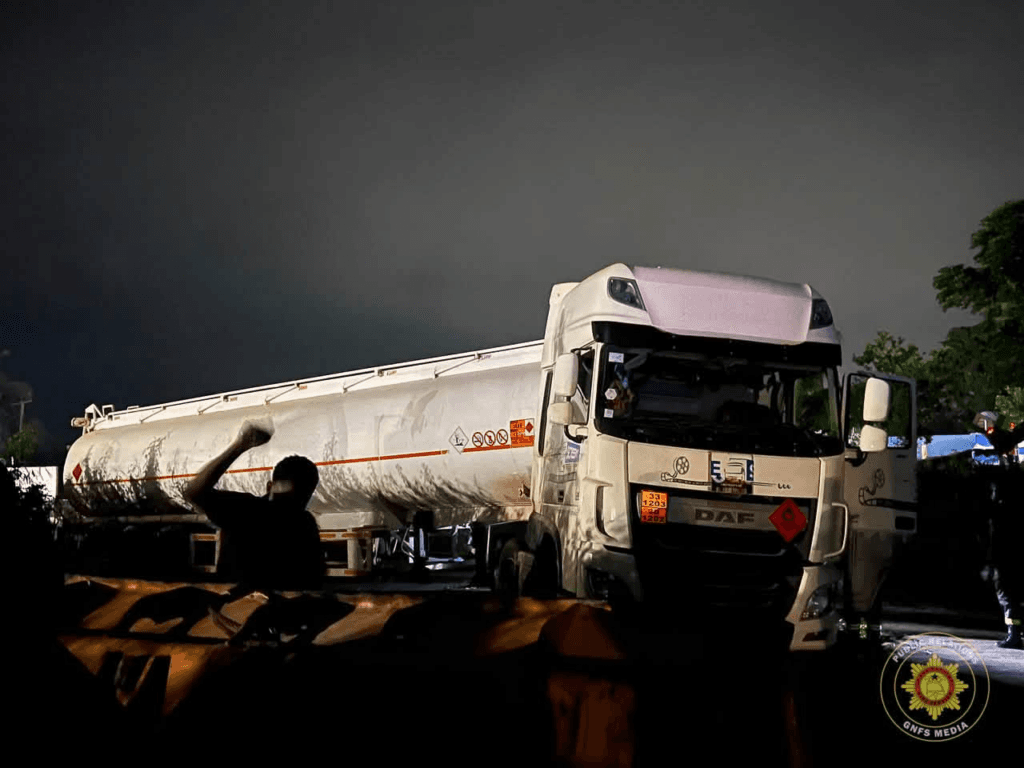 Fuel tanker, kia frontier collide head-on at Fianko