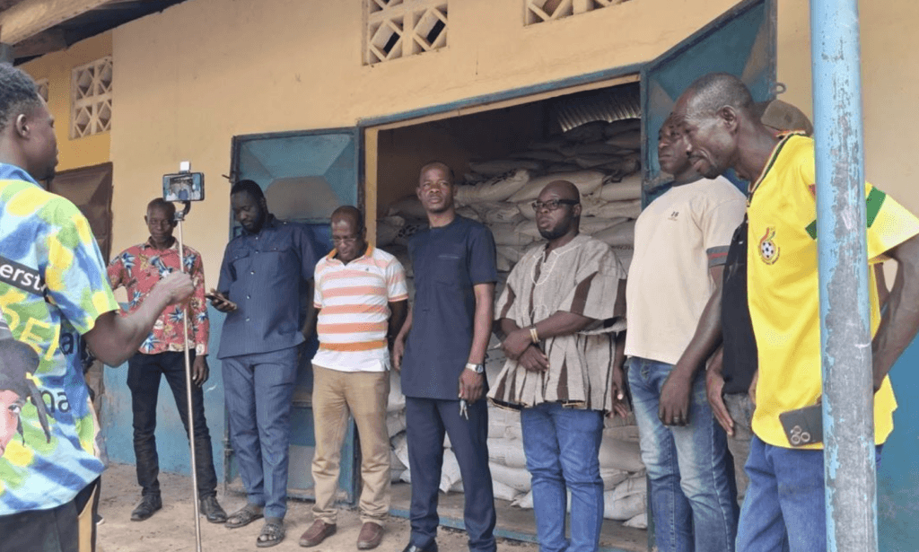 Sissala West DCE distributes 1500 bags of fertiliser to farmers, community leaders