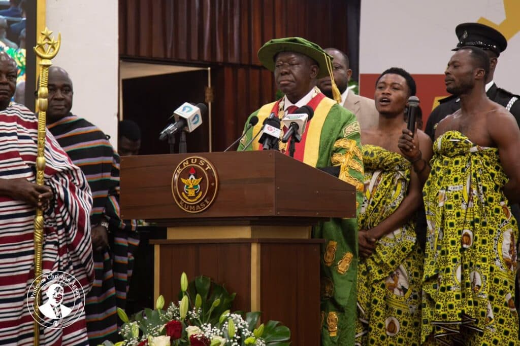 Otumfuo urges KNUST’s new Vice-Chancellor to lead through dialogue, not command
