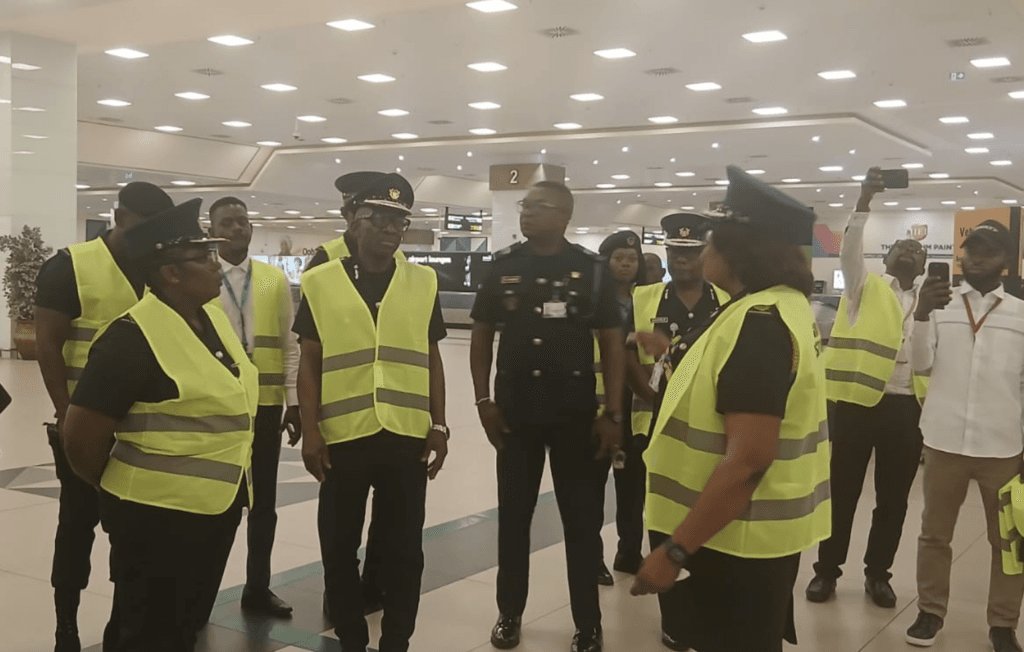 Customs to scrutinise multiple new phones for possible commercial import at entry points