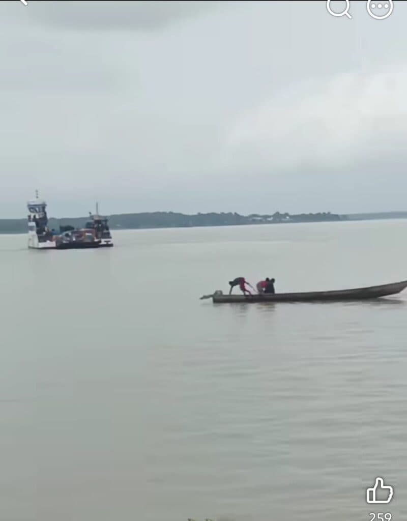 Man nearly drowns after missing pontoon on Volta Lake