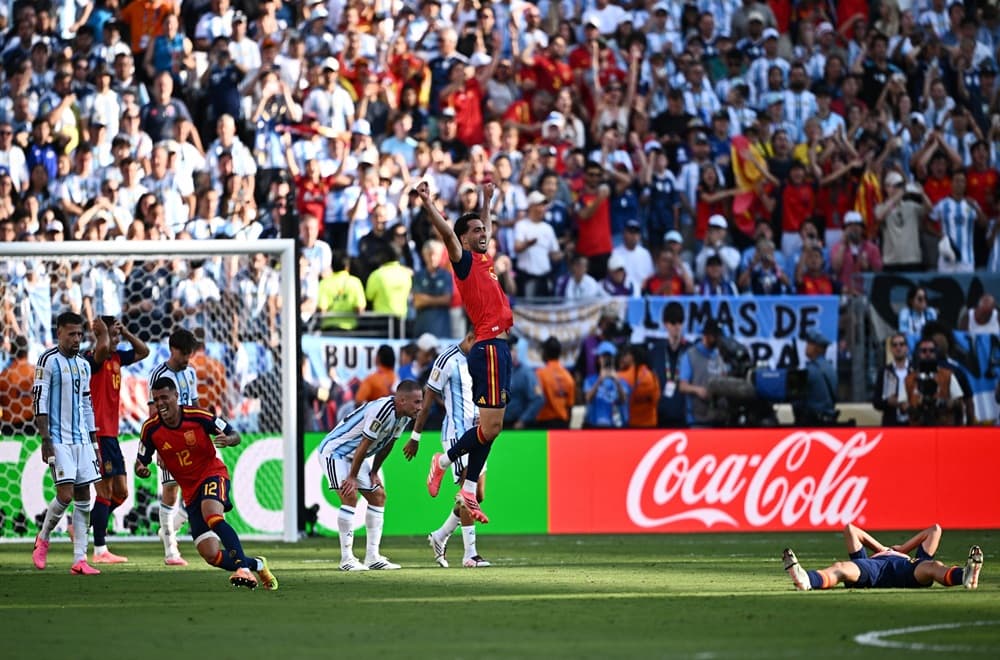 Spain battle past 10-man Argentina 1-0 in extra time to win World Cup