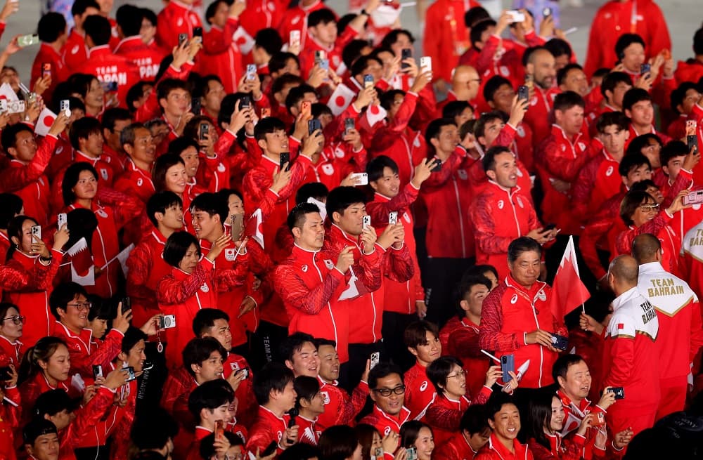 Asian Games close after fortnight of turmoil and teenage triumph