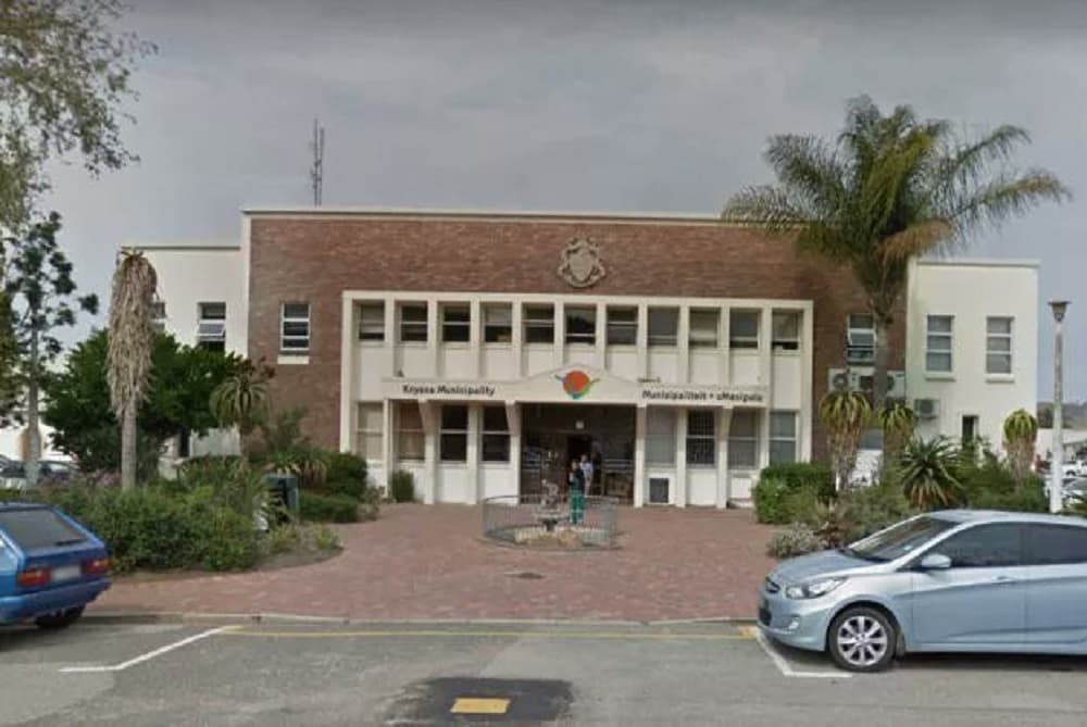 Three Knysna municipal officials arrested for an alleged corruption